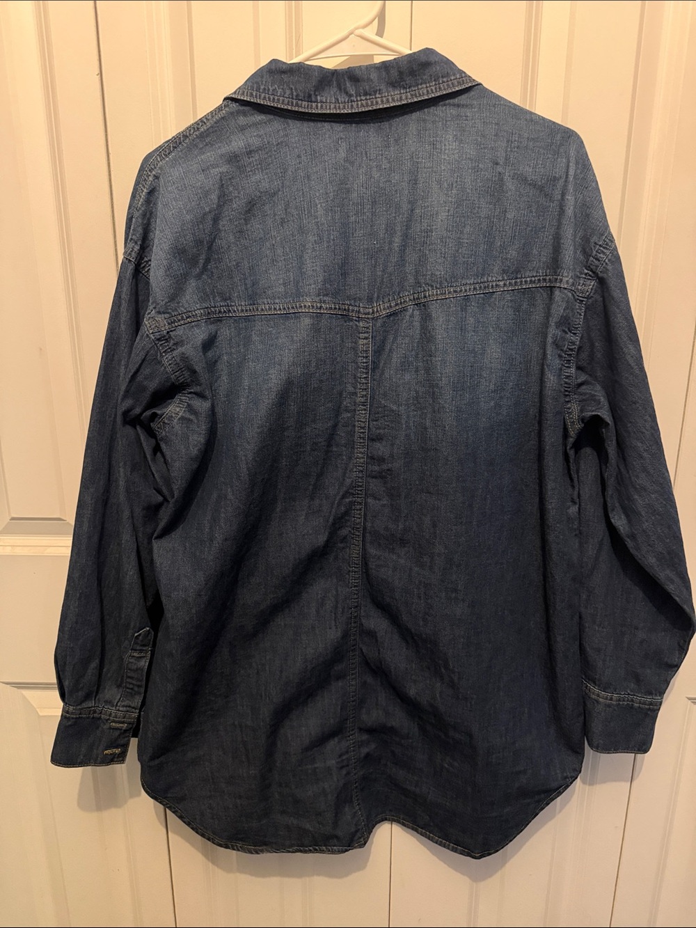 Sofía Jeans Lightweight Oversized Denim Button-Up Shirt - Picture 4 of 4